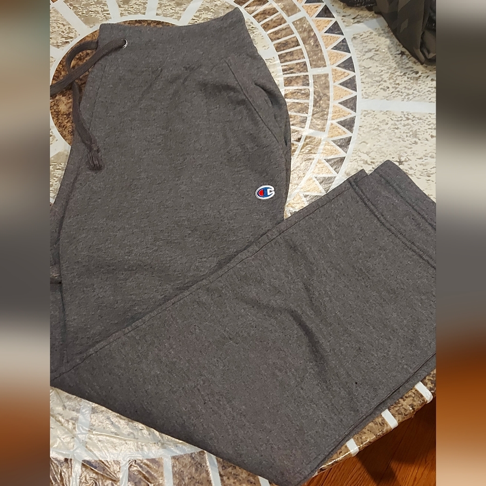 LIKE NEW Womens Straight Leg Champion Joggers - Picture 4 of 5